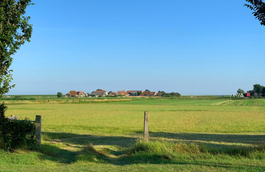 Het dorpje Striep gezien vanaf Midsland. - © vincentzwart.nl